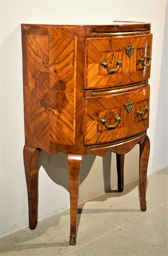 Petite commode à demi-lune  Louis XVI 